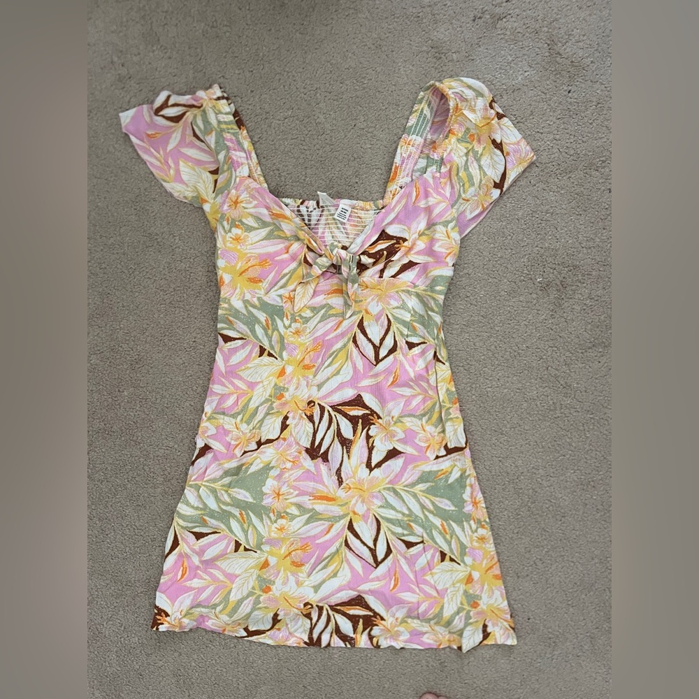 NWT Roxy Floral Dress (XS)